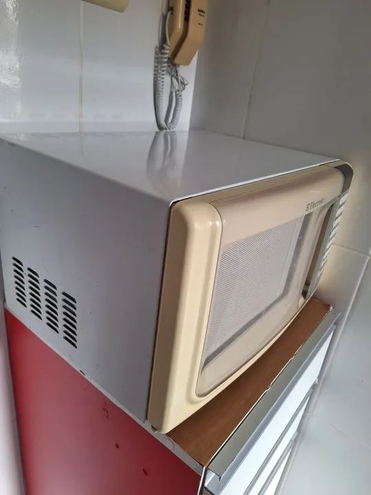 Micro-ondas Electrolux - Usado - Excelente estado - Foto 2