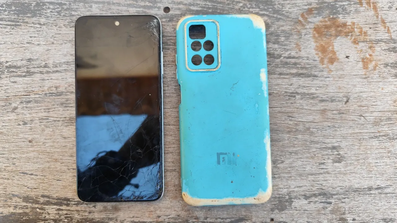 Redmi 10 Prime com tela quebrada