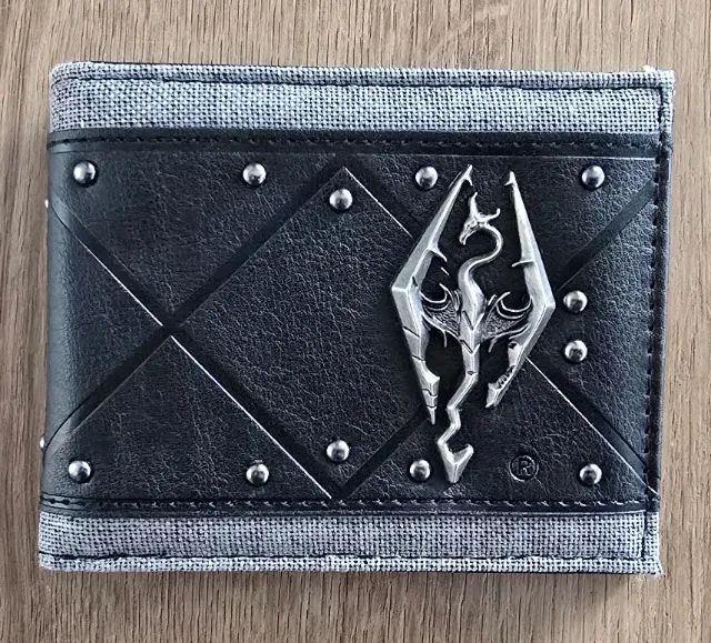 Carteira Couro Sintético e Ferro Skyrim Game Geek