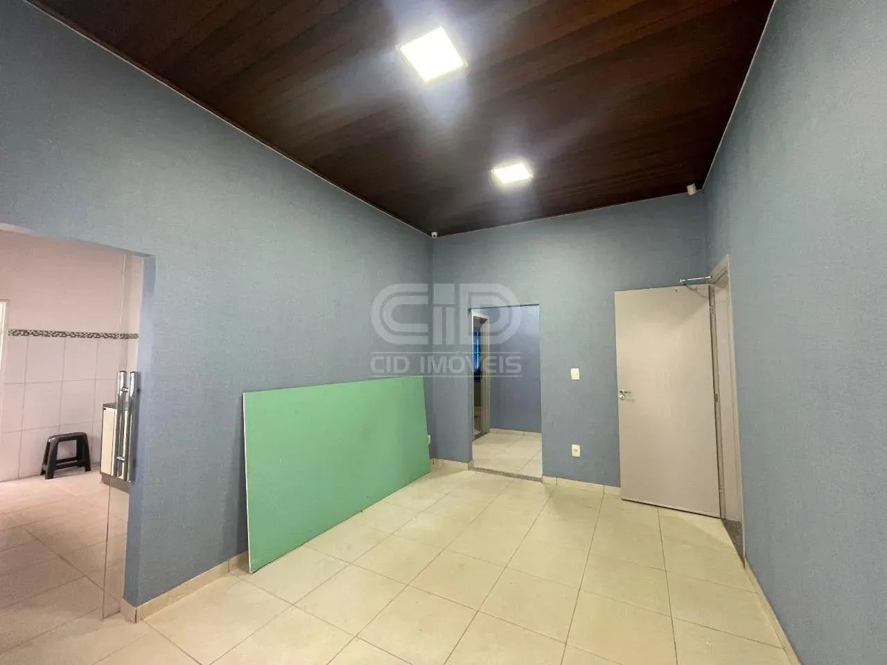 Casa comercial com 198 m² no bairro Araés - Foto 2