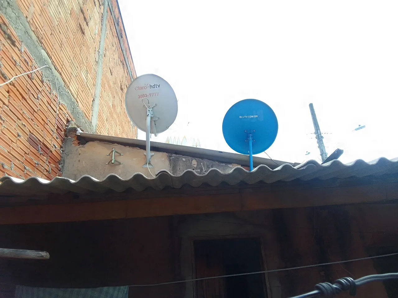 Antenas Parabólicas - Claro HDTV e BluTV