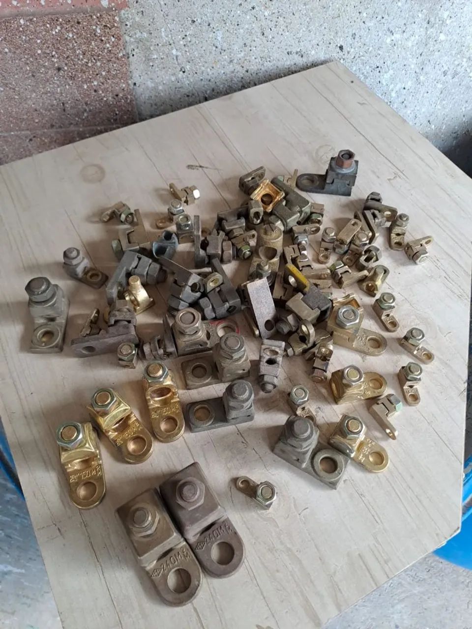Conectores Elétricos de 6mm à 240mm