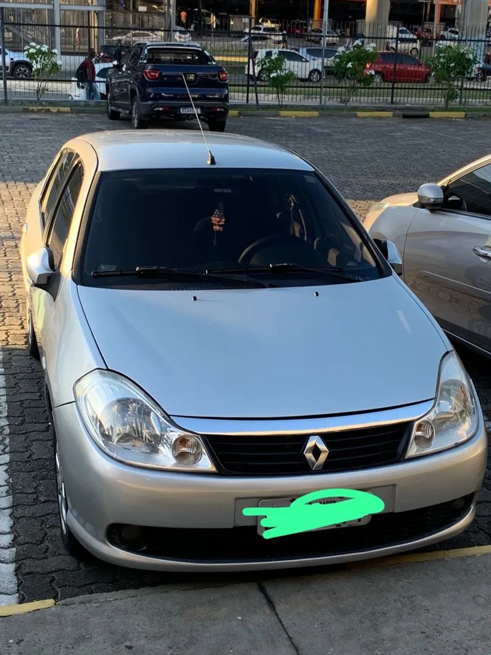 Vende-se O Renault Symbol 1.6 Privilège 16V Flex 4P manual - Foto 4