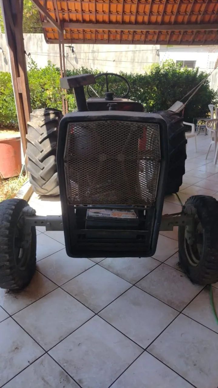 Trator Massey Ferguson modelo 235 - Foto 2