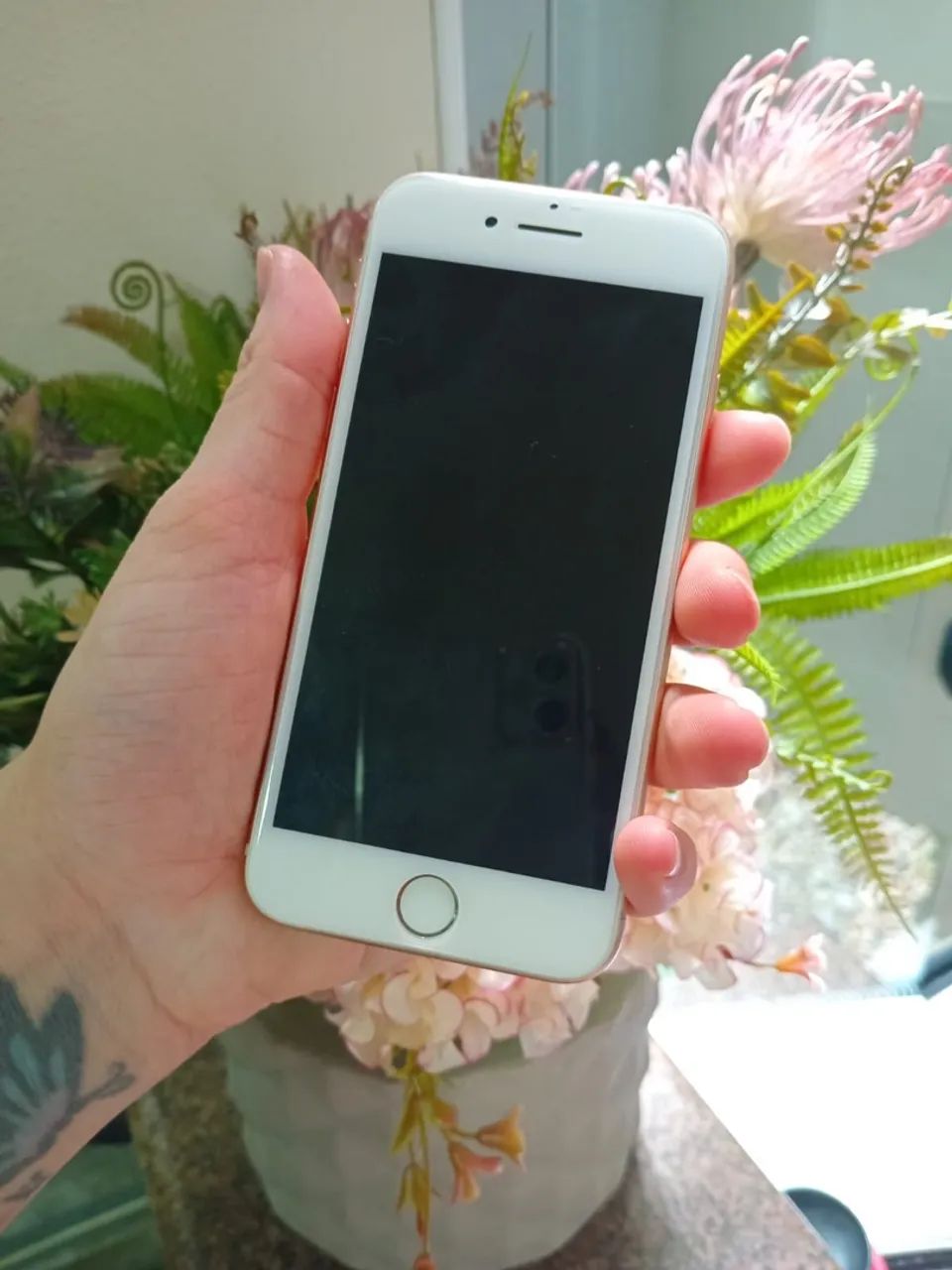 iPhone 8