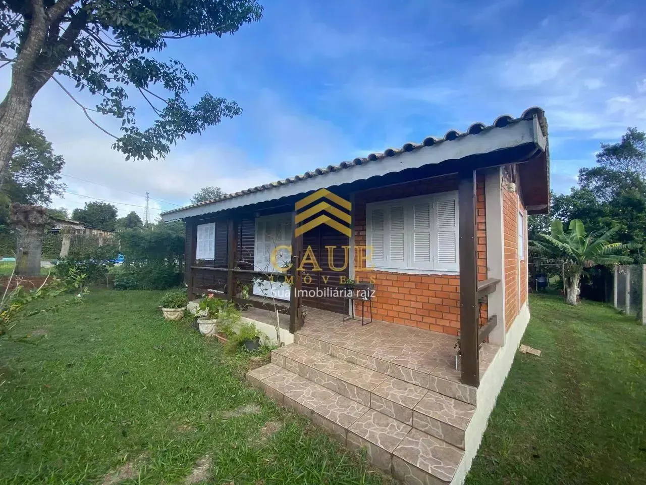 TERRENO COM CASA À VENDA - EM CONDOMÍNIO FECHADO