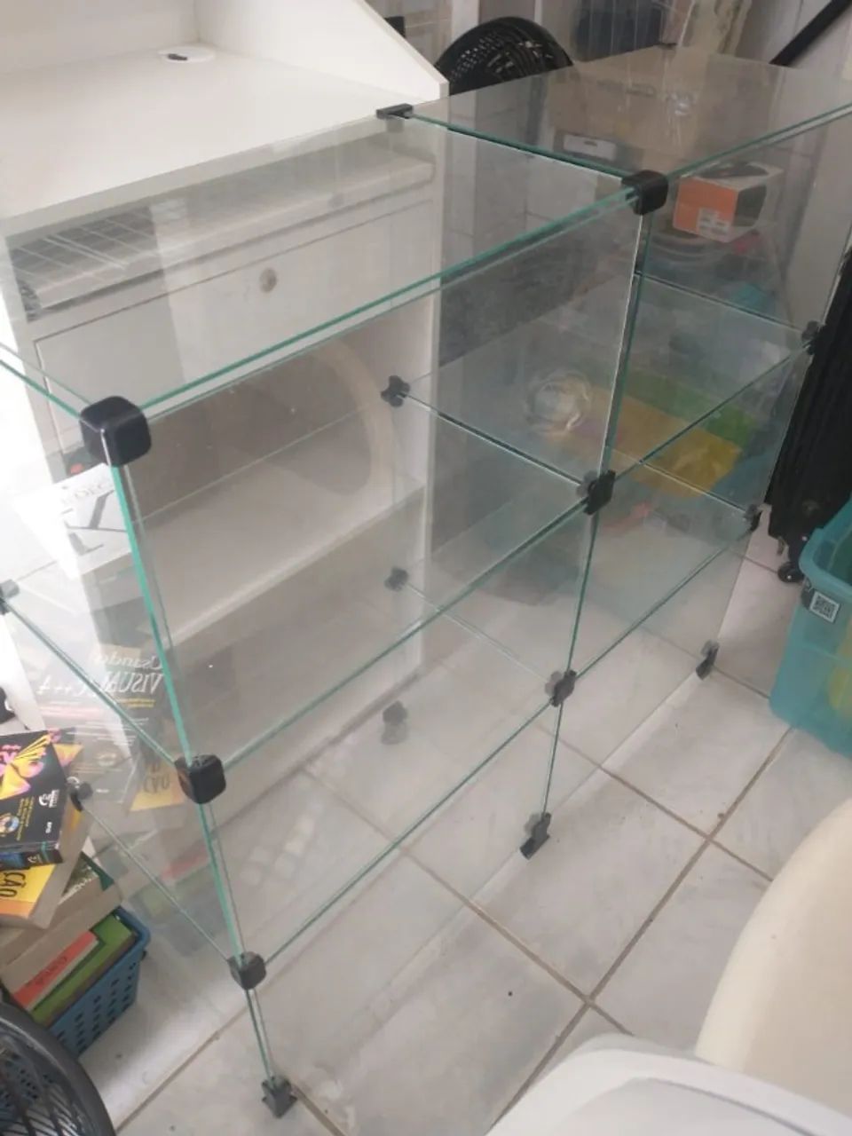 Kit loja: Balcão caixa, Vitrine grade, Vitrine vidro, Prateleira de canto - Foto 5