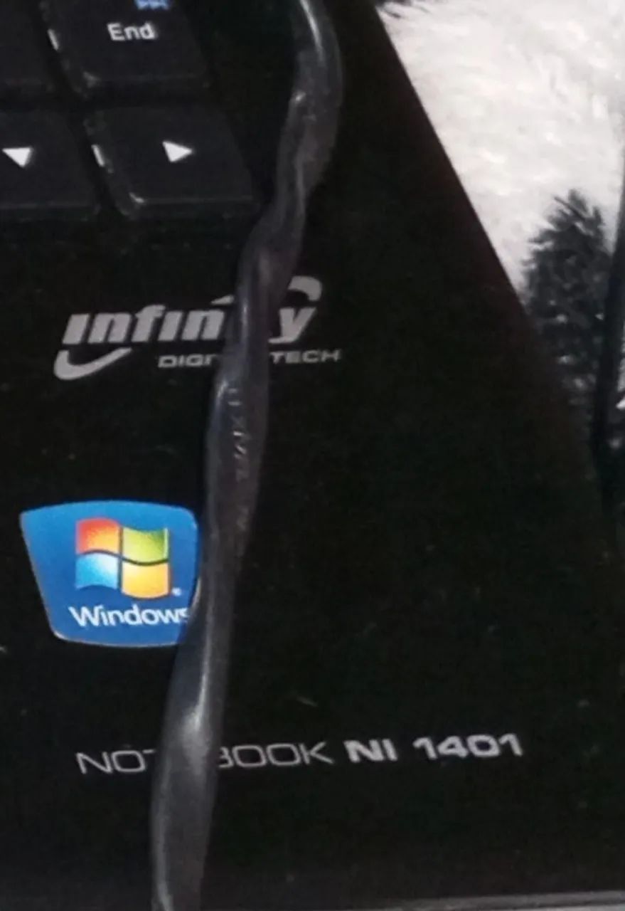 Notebook SEMP TOSHIBA STI para uso ou retirada de peças  - Foto 6