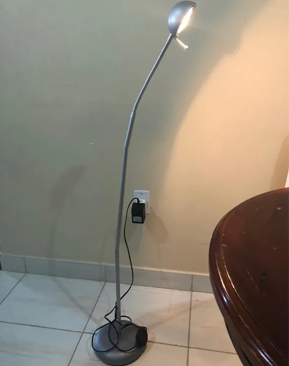 Luminária de chão