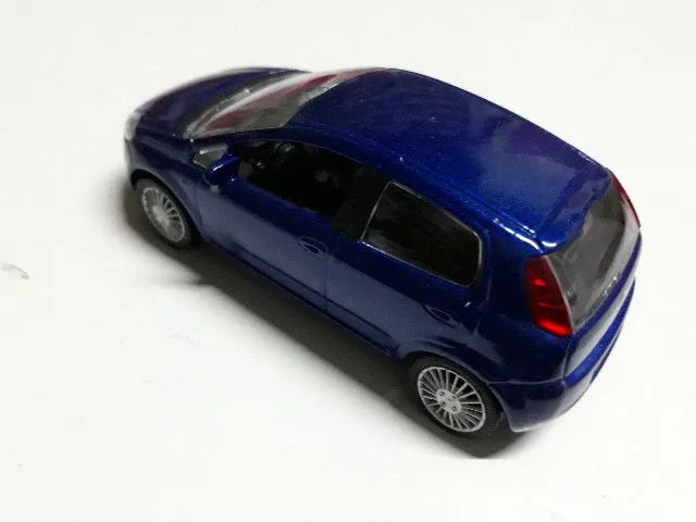 Miniatura Fiat Punto 1/43 Norev - Foto 2