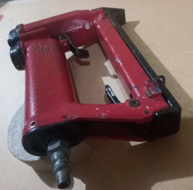 Grampeador pneumático pacar