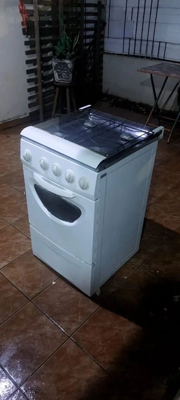 Vendo Fogão 4 Bocas funcionando perfeitamente entrego grátis  - Foto 4