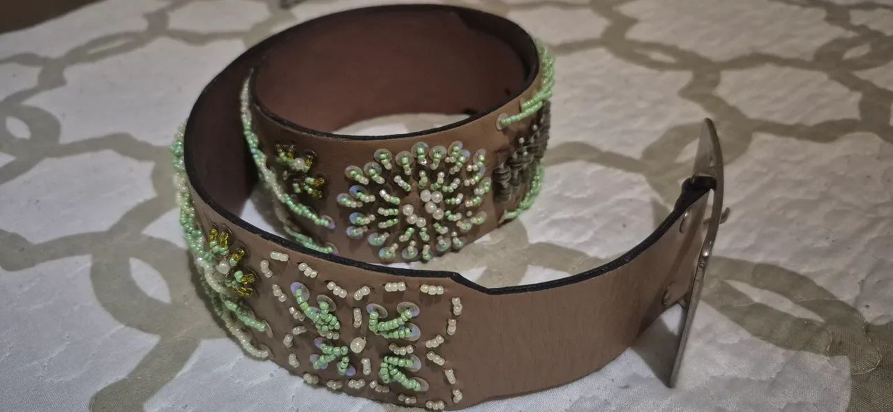 Cinto Feminino Decorado com Miçangas - Foto 2