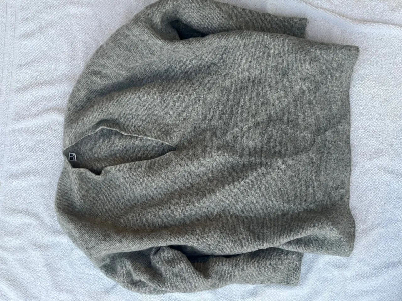Suéter cinza de lã UNIQLO