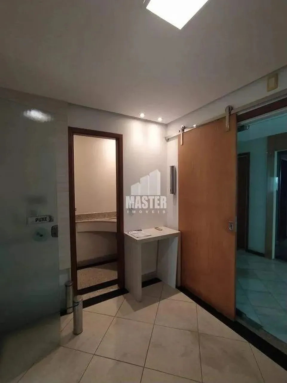 Sala para aluguel, 1 vaga, Enseada do Suá - Vitória/ES