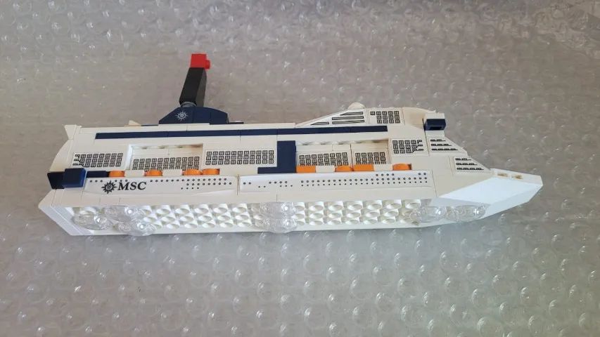 L215) Lego Msc Cruzeiros Original ==Colecionador==
