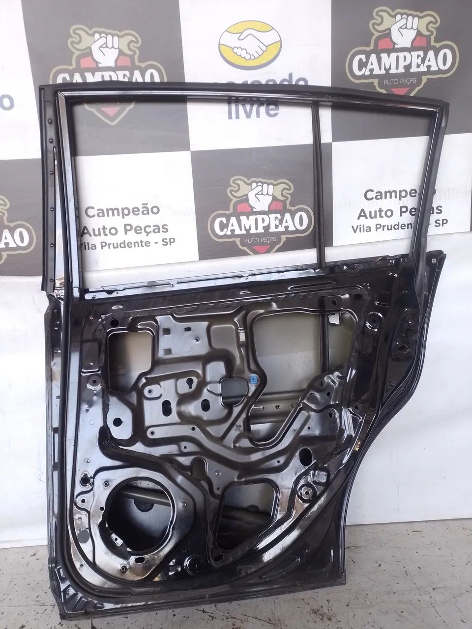 Porta Traseira Direita Nissan Tiida 2010 C Detalhe - Foto 4