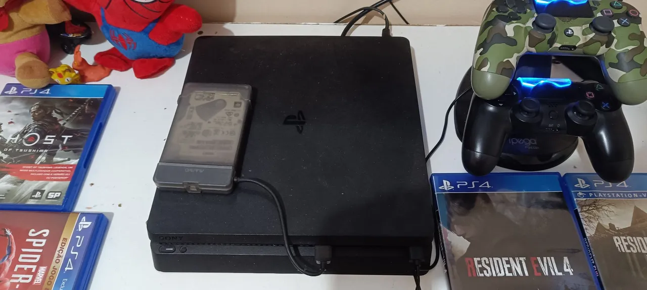 PS4 Slim + Jogos + 2 Controles + HD Externo