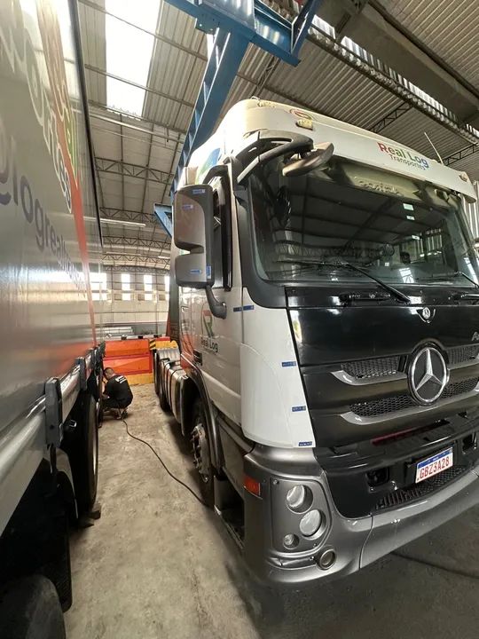 Mercedes-Benz Actros 2546 LS 6x2 - Foto 2