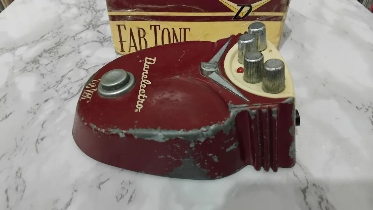 Pedal Danelectro 'Fab Tone' p/ Guitarra - Instrumentos musicais