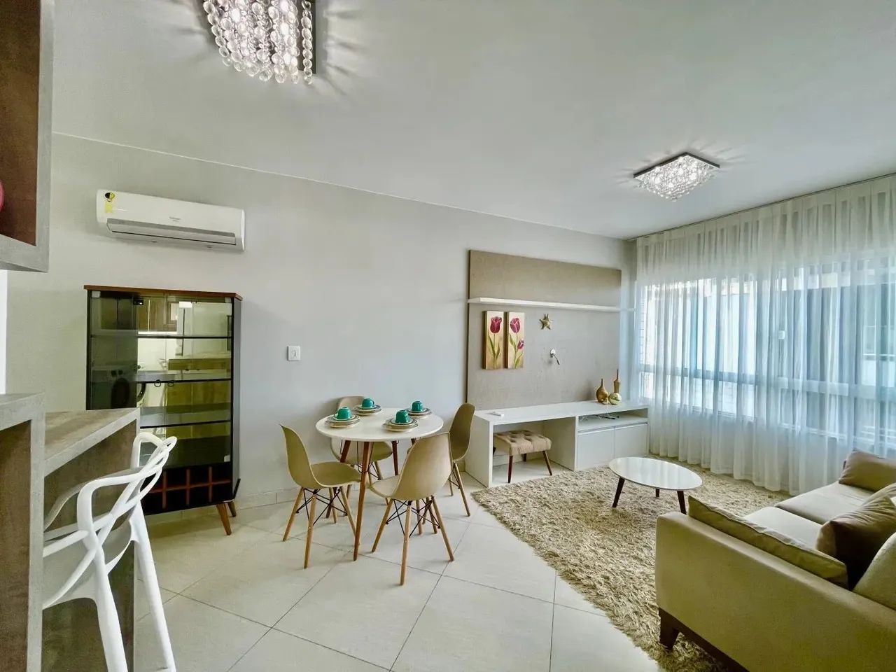 Apartamento para Venda em Tramandaí, Centro, 2 dormitórios, 1 suíte, 2 banheiros, 1 vaga