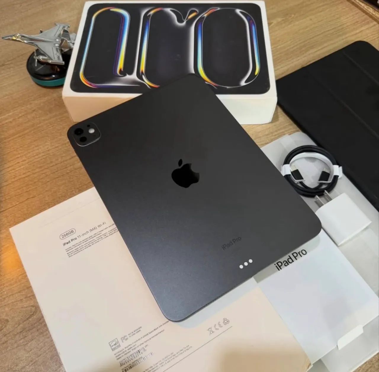 IPad Pro M4 256GB LACRADOS NF E GARANTIA - Silver e Gray - Tablets