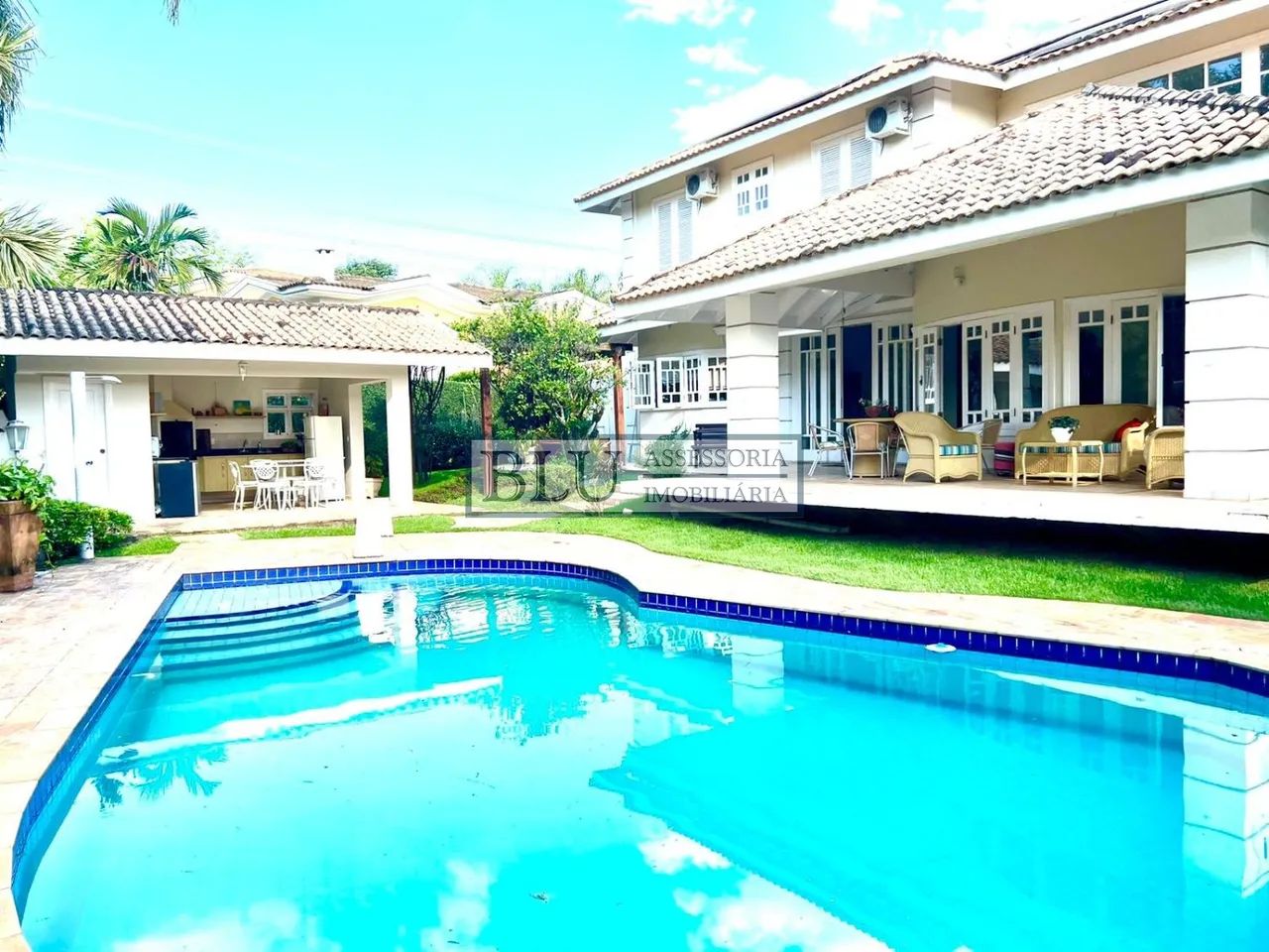 Casa a venda no Alphaville Campinas com quatro suítes