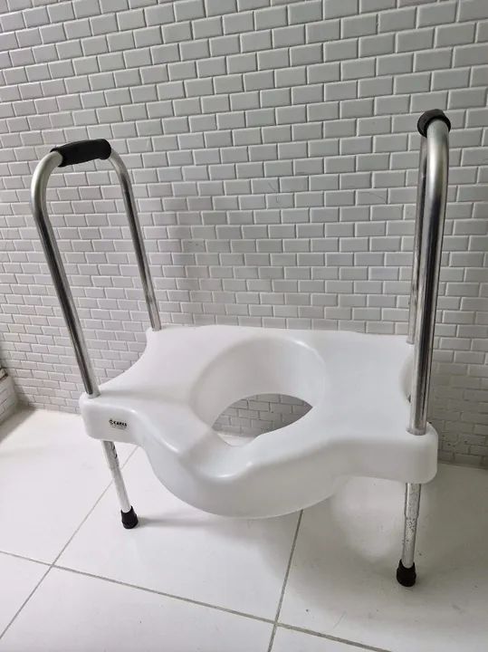 ASSENTO ELEVADO PARA VASO SANITÁRIO