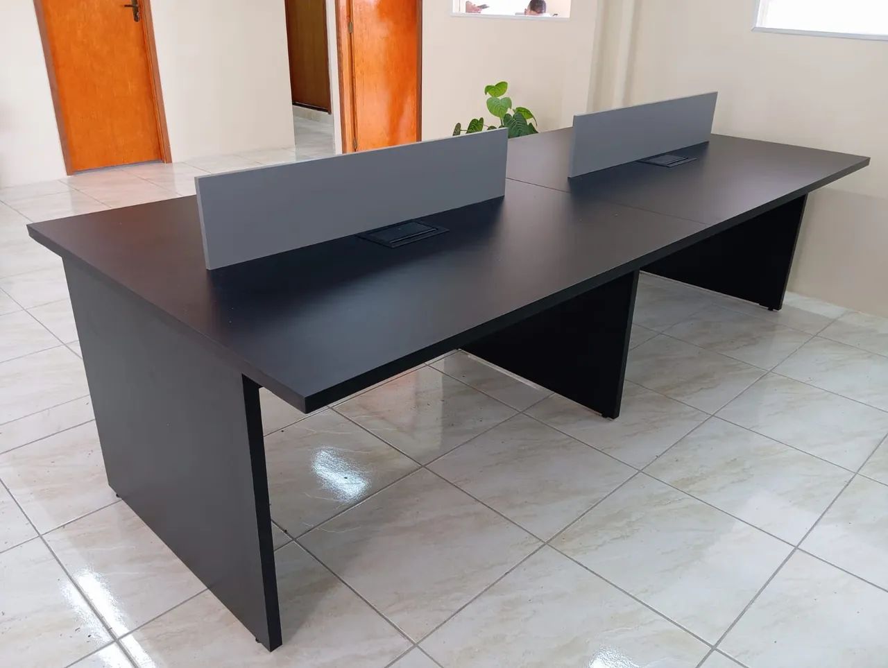 MOVEIS DE ESCRITO ESTAÇÃO DE TRABALHO RETA 4 POSIÇÕES COM CX DE TOMADA**LEIA A DESCRIÇÃO** - Foto 2