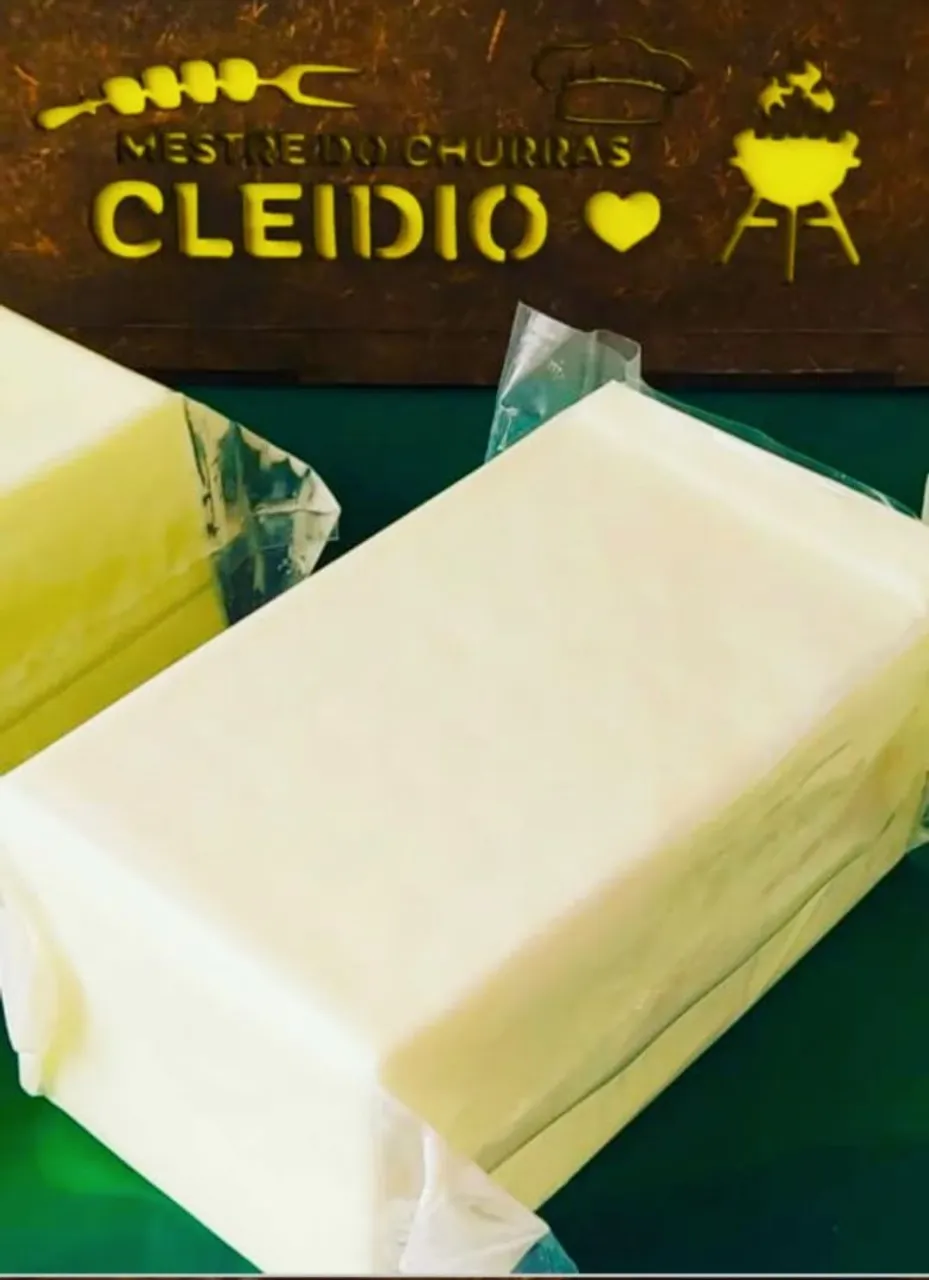 Mussarela kg R$ 29,99 é 100% artesanal pura feito de Leite de vacas búfalas