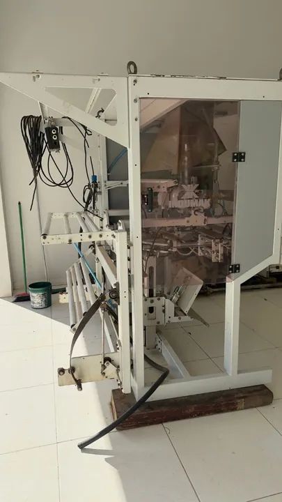Enfardadeira automática Indumak para cereais,açúcar e farináceos.