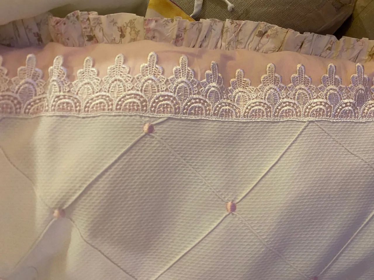 Kit berço menina branco e rosa - Foto 2
