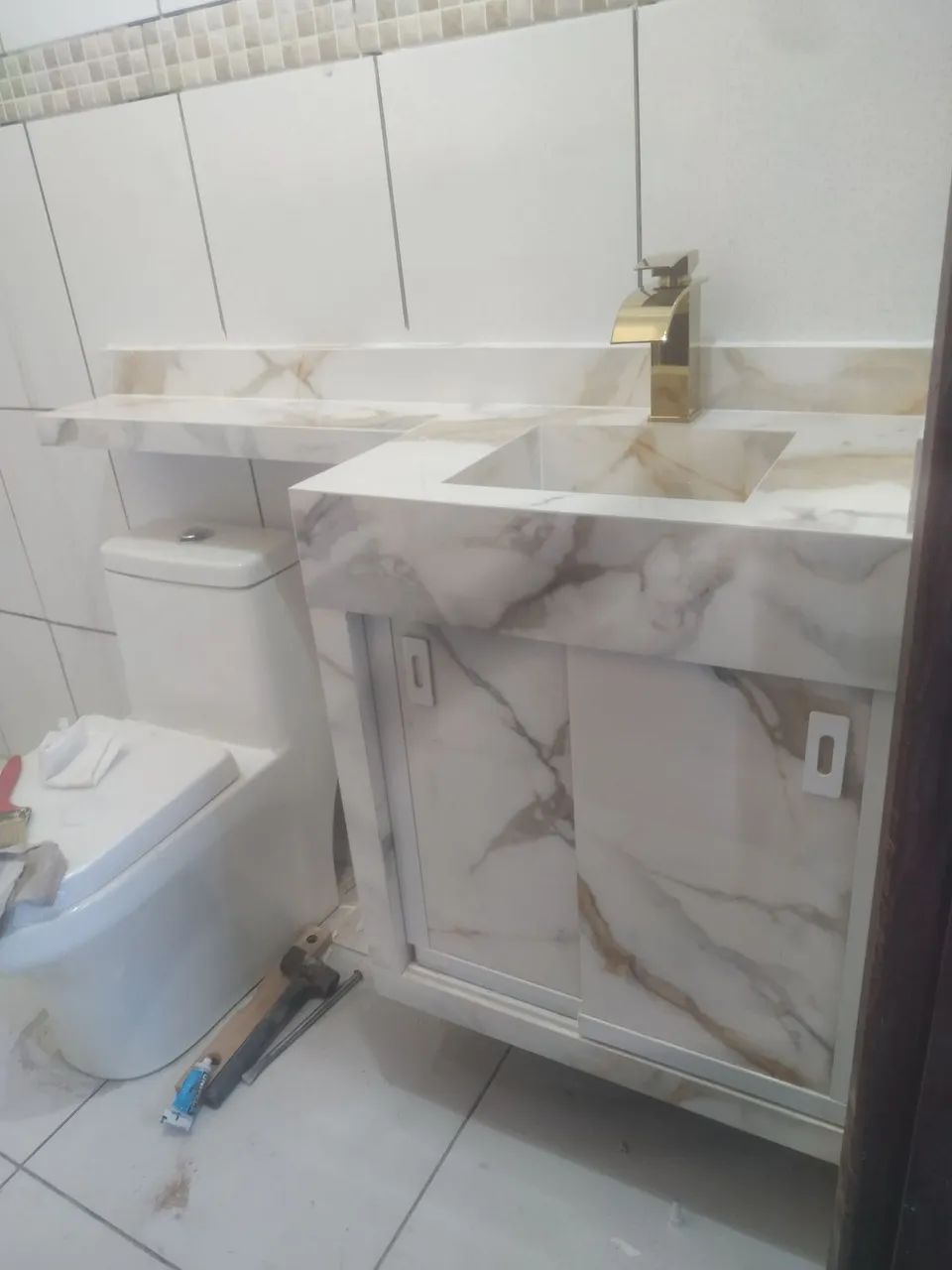 Kit completo pia + gabinete + torneira + válvula   promoção 