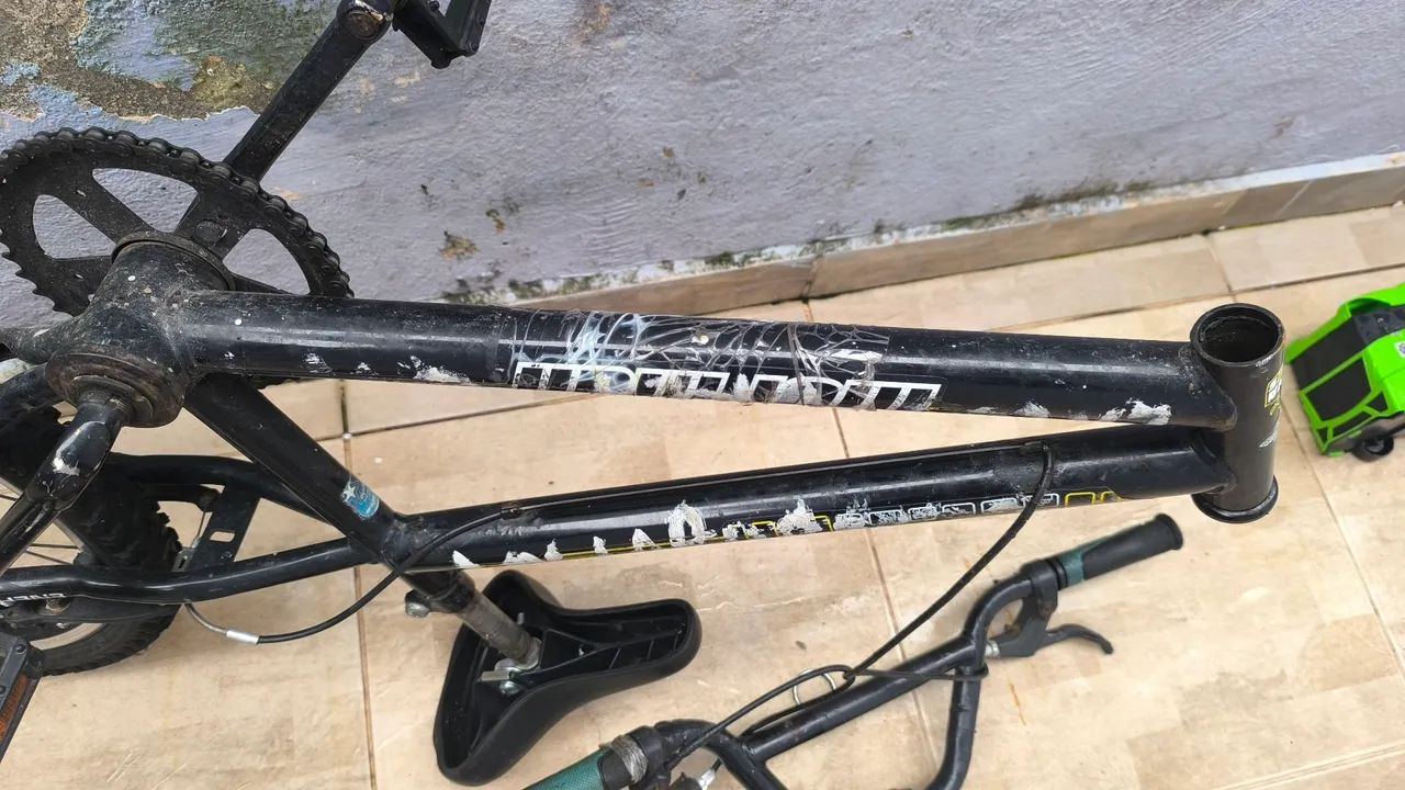 Bicicleta infantil para reparo ou retirada de peças  - Foto 4