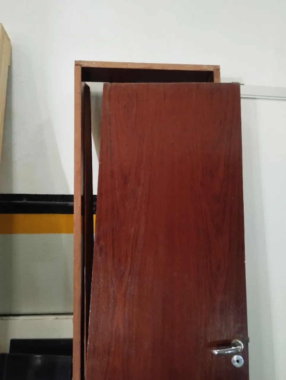 Porta completa para banheiro