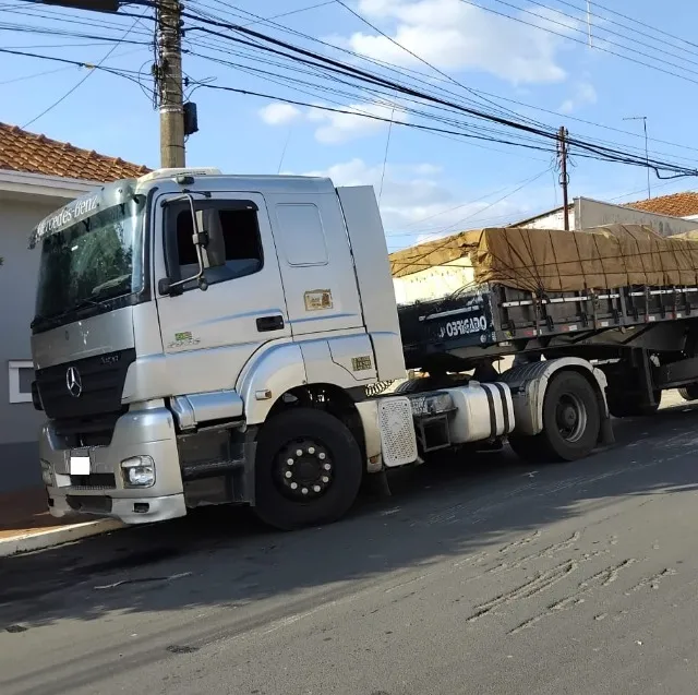 MB Axor 2035 4x2 ano 2008