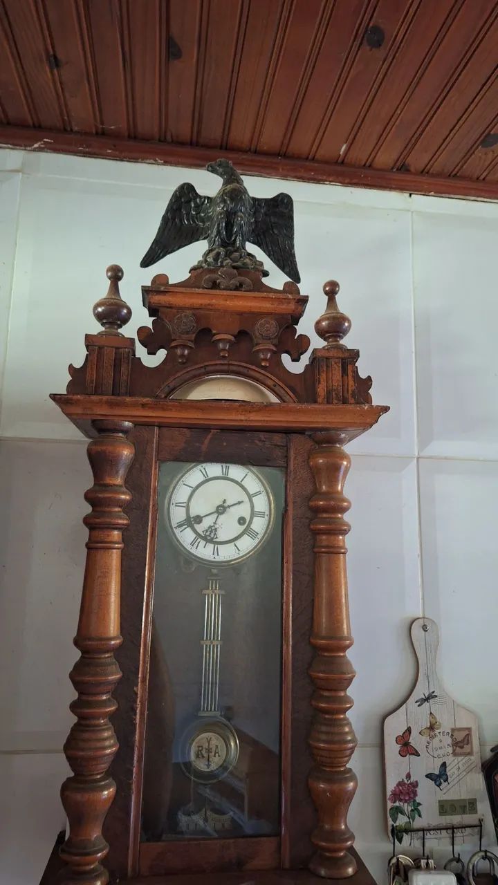 Relógio de parede antigo em madeira - Foto 3