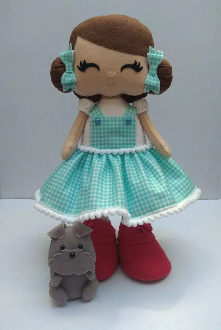 Boneca de feltro Dorothy do Mágico de Oz