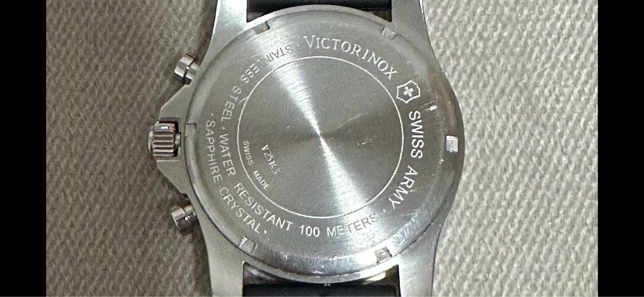 Relógio Victorinox Swiss Army Cronógrafo Masculino - Foto 2