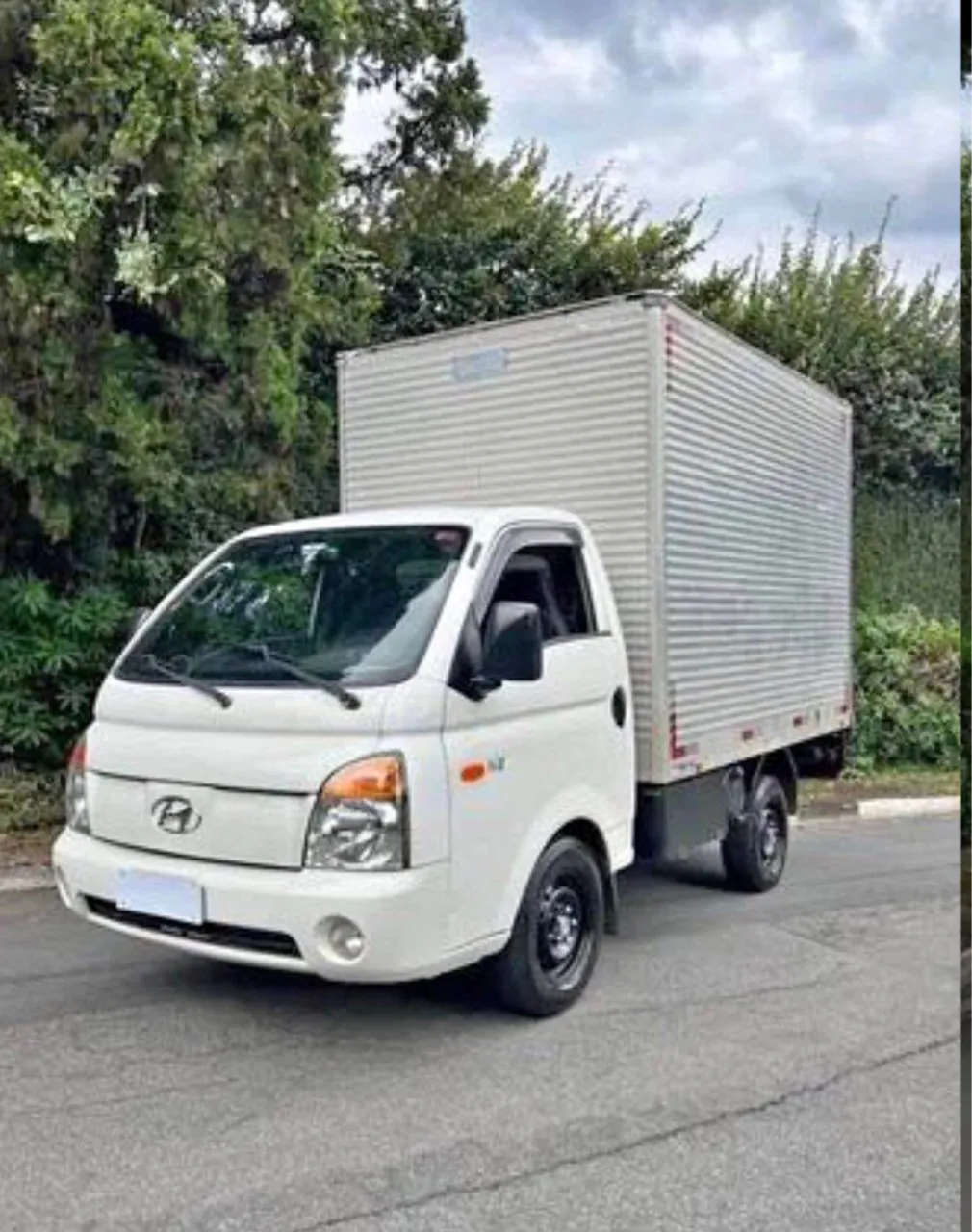 Caminhão Hyundai HR - Baú