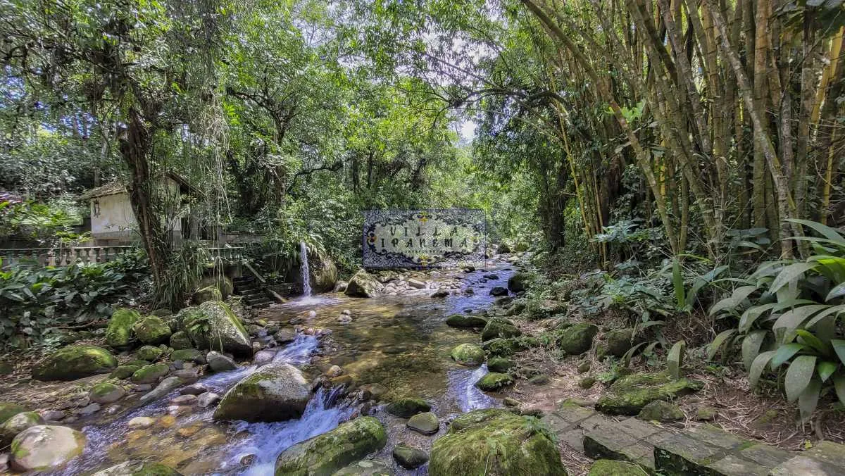 GRANDE SÍTIO REFORMADO BEIRA RIO COM CACHOEIRA I PISCINA I ESPAÇO PARA FESTAS I SUÍTES I E