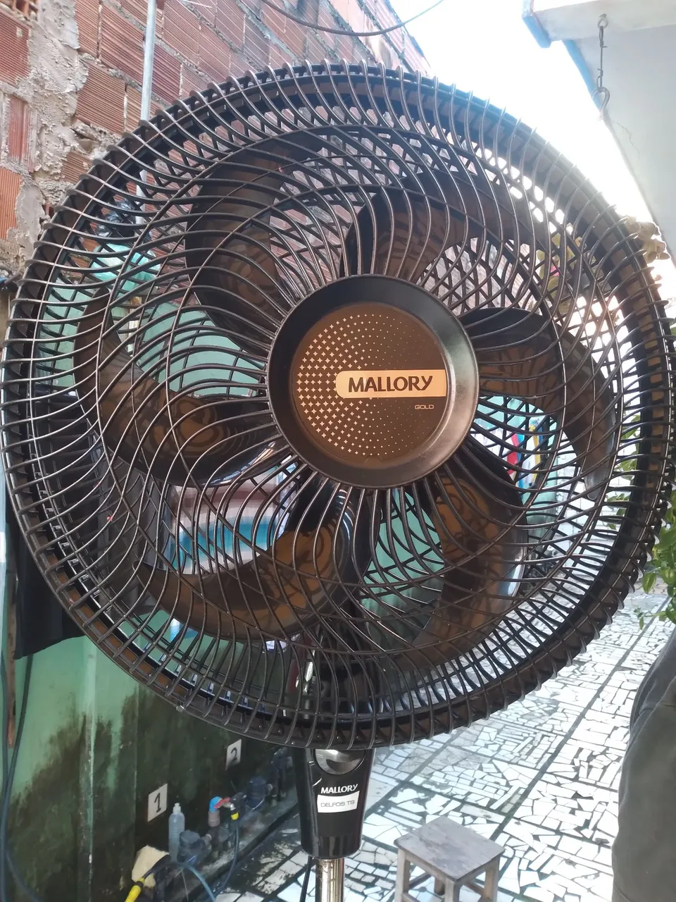 Ventilador de Coluna Mallory Gold