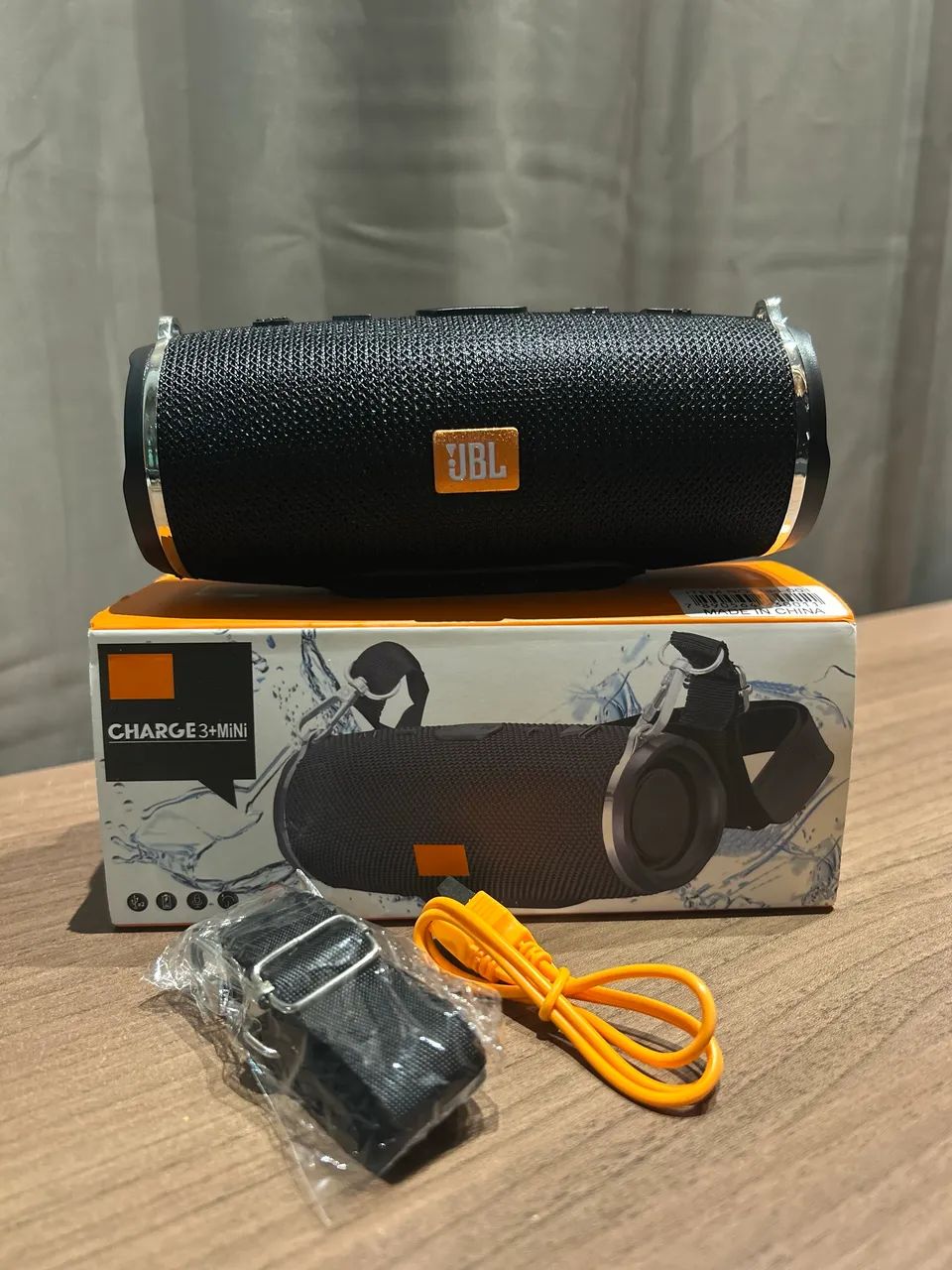 CAIXA DE SOM JBL CHARGE 3+ MINI