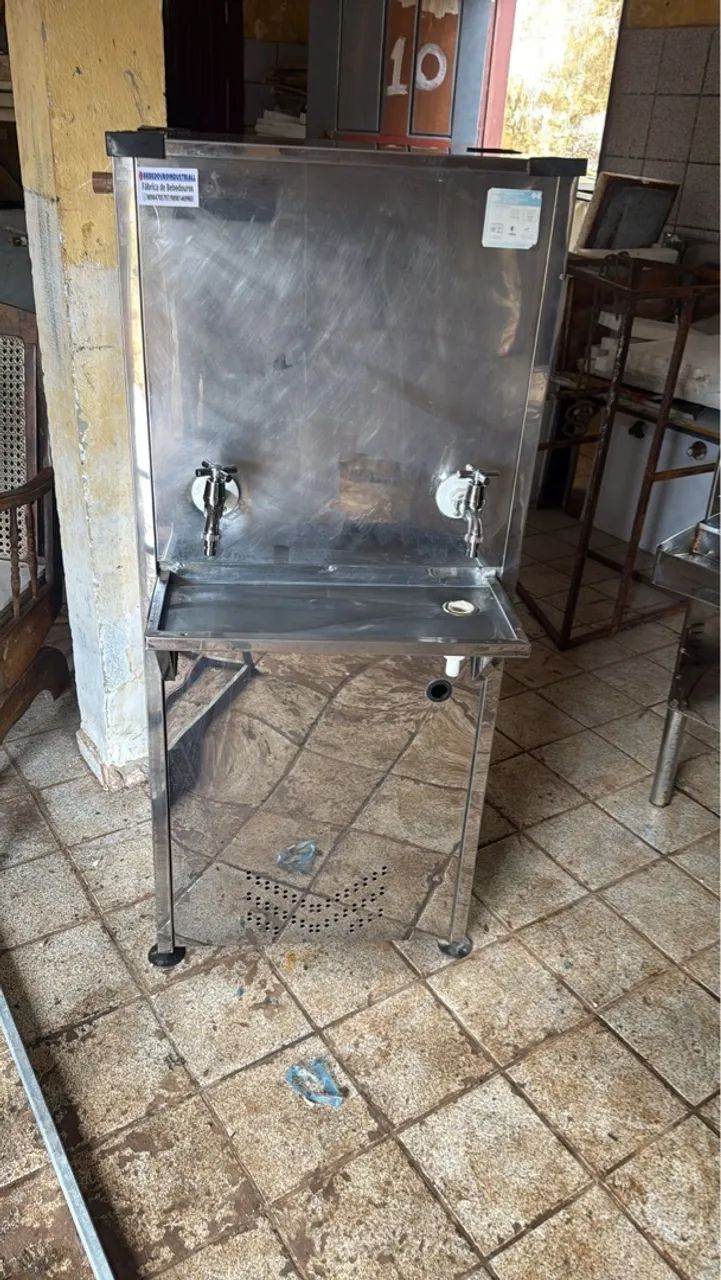 Bebedouro industrial 2 torneiras 