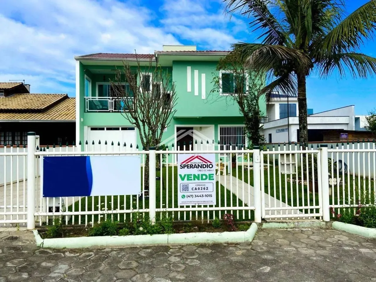 Sobrado com 3 dormitórios à venda, 187 m² por R$ 1.400.000,00 - Itapema do Sai - Itapoá/SC