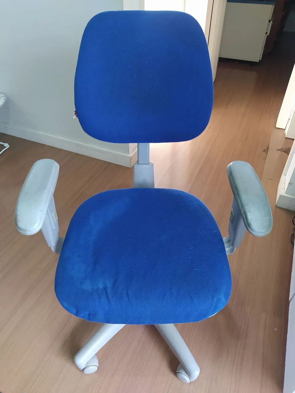 Cadeira de Escritório Ajustável64374559757697121