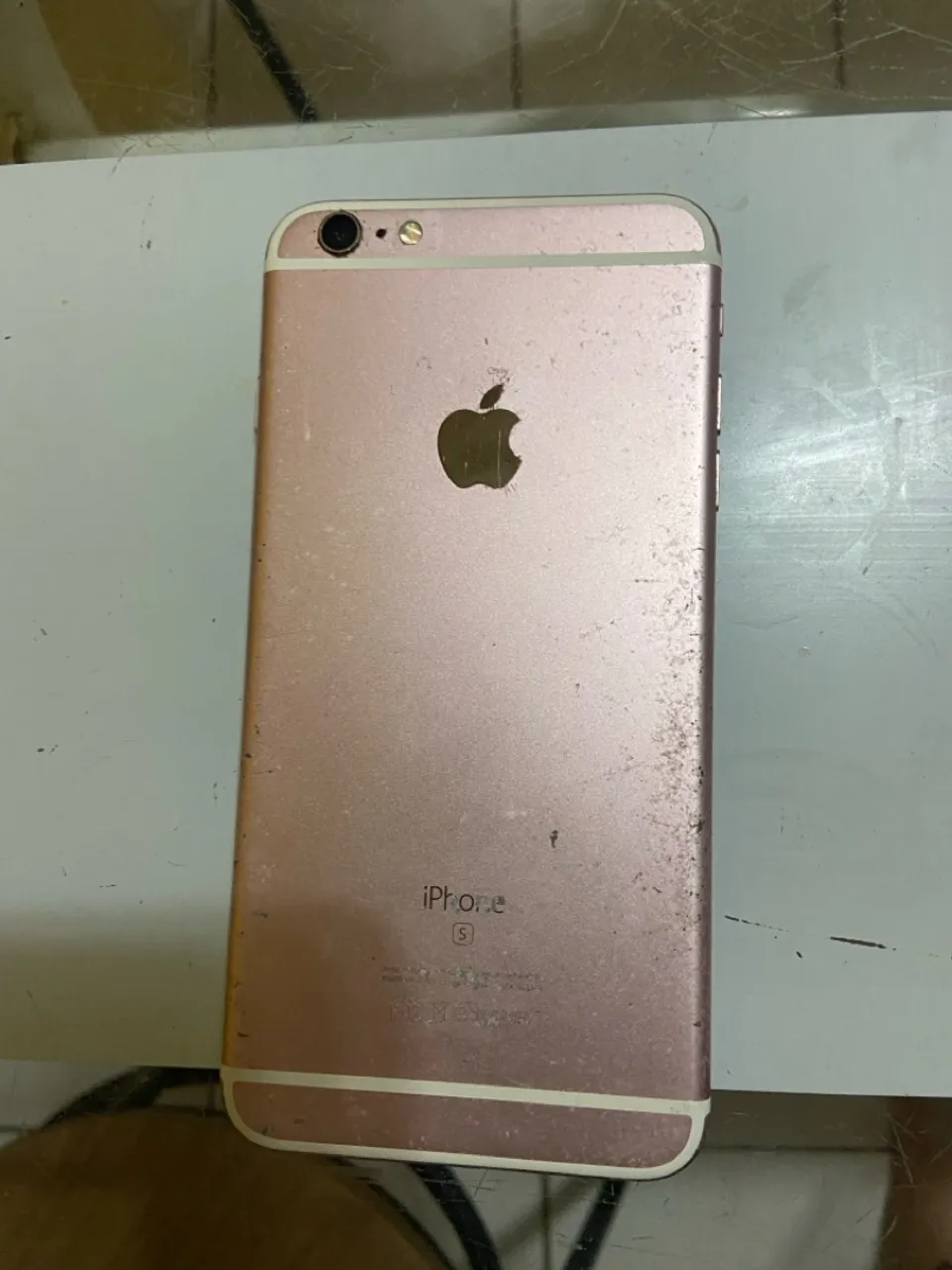 iPhone 6s Plus, pra levar logo