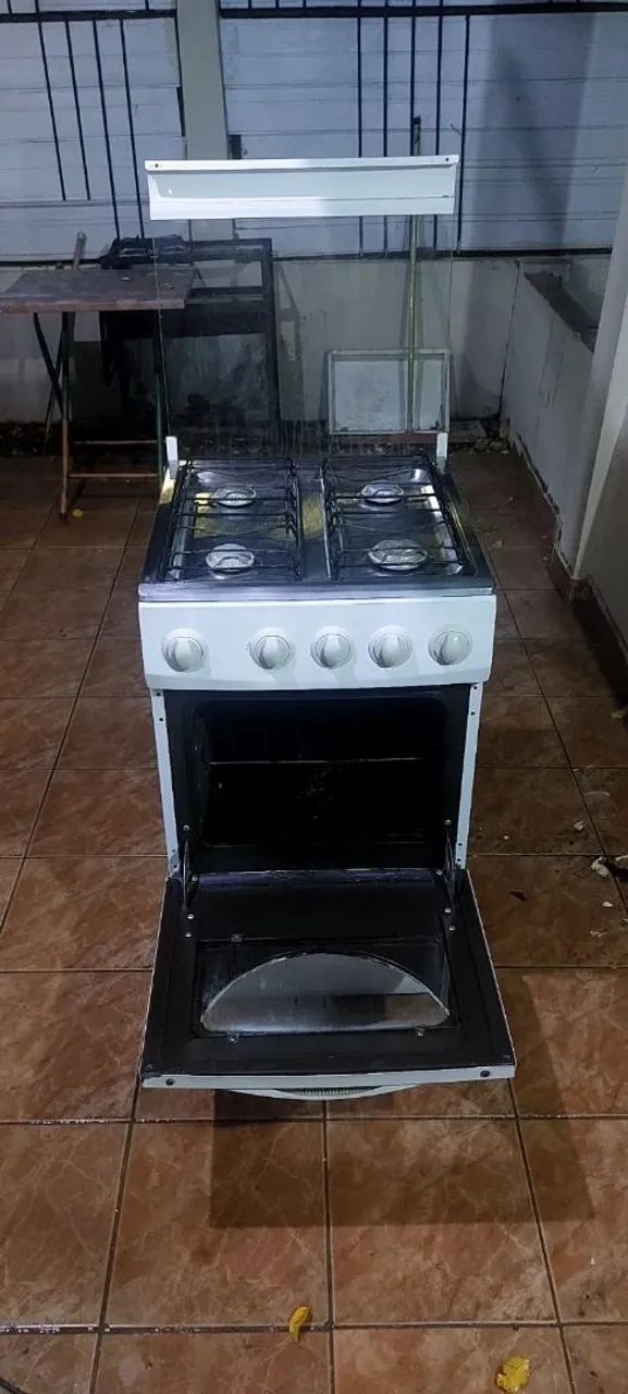 Vendo Fogão 4 Bocas funcionando perfeitamente entrego grátis  - Foto 5
