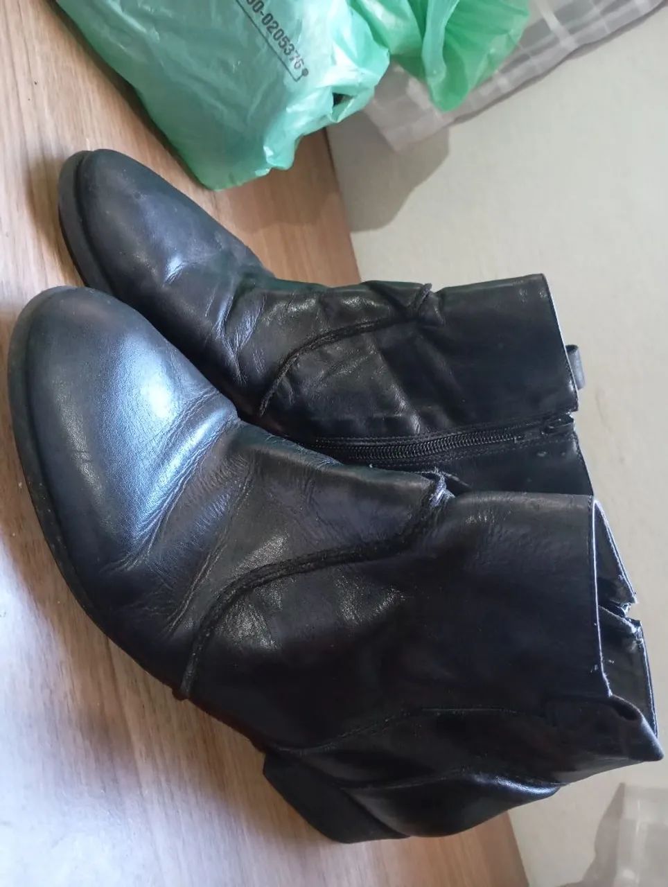 Bota de couro feminina Arezzo original 