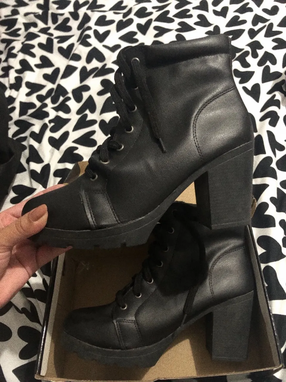 Bota preta feminina